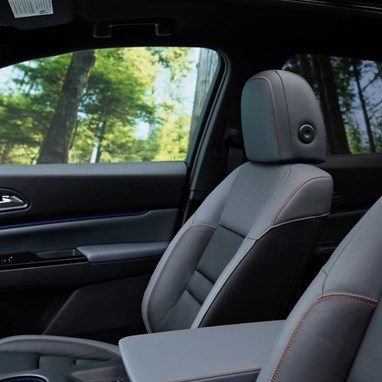 2026 Honda Prologue Elite in North Shore Pearl and interior in gray leather, video walkthrough highlighting features, materials, and details.